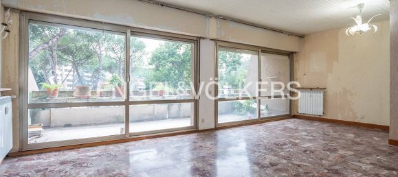 4 bedrooms Apartment in Rome, Italy No. 68743 3