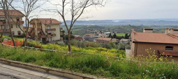 Grundstück in Città Sant'Angelo, Italy 2040m², Nr. 380607 14