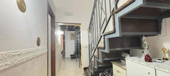 3 Schlafzimmer Wohnung in Castellammare di Stabia, Italy, Nr. 376480 9
