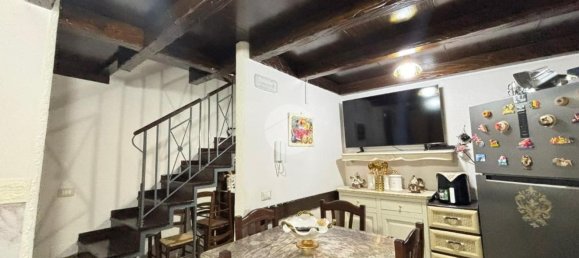 3 Schlafzimmer Wohnung in Castellammare di Stabia, Italy, Nr. 376480 5