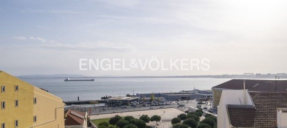 2 bedrooms Apartment in Lisbon, Portugal No. 12553 16