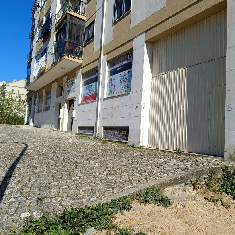 Lagerhaus in Sintra, Portugal 1219m², Nr. 70231