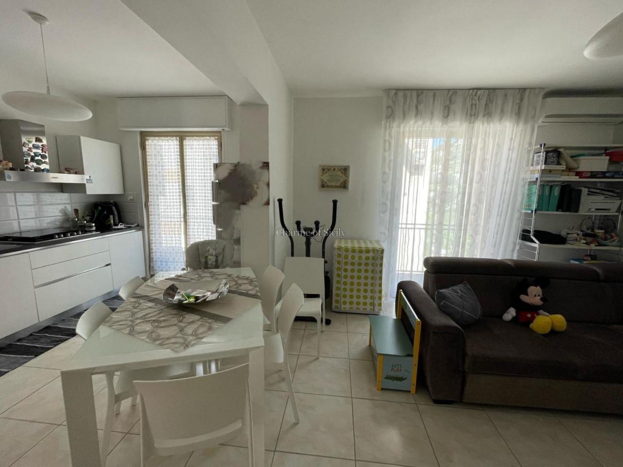 Apartamento de 3 habitaciónes en Modica, Italy No. 232683