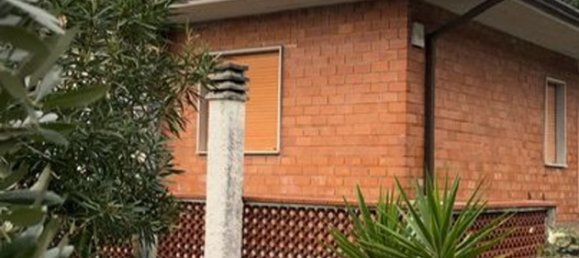 8 rooms Villa in Seravezza, Italy No. 121222 4