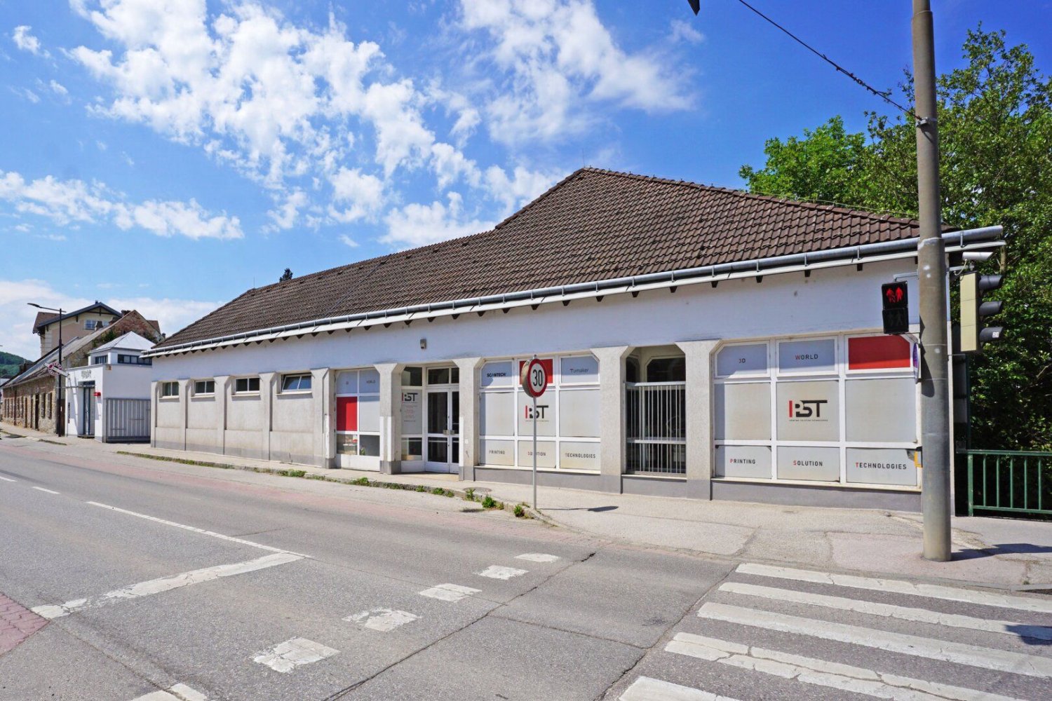Propiedad comercial en Pressbaum, Austria 403 m² No. 135036