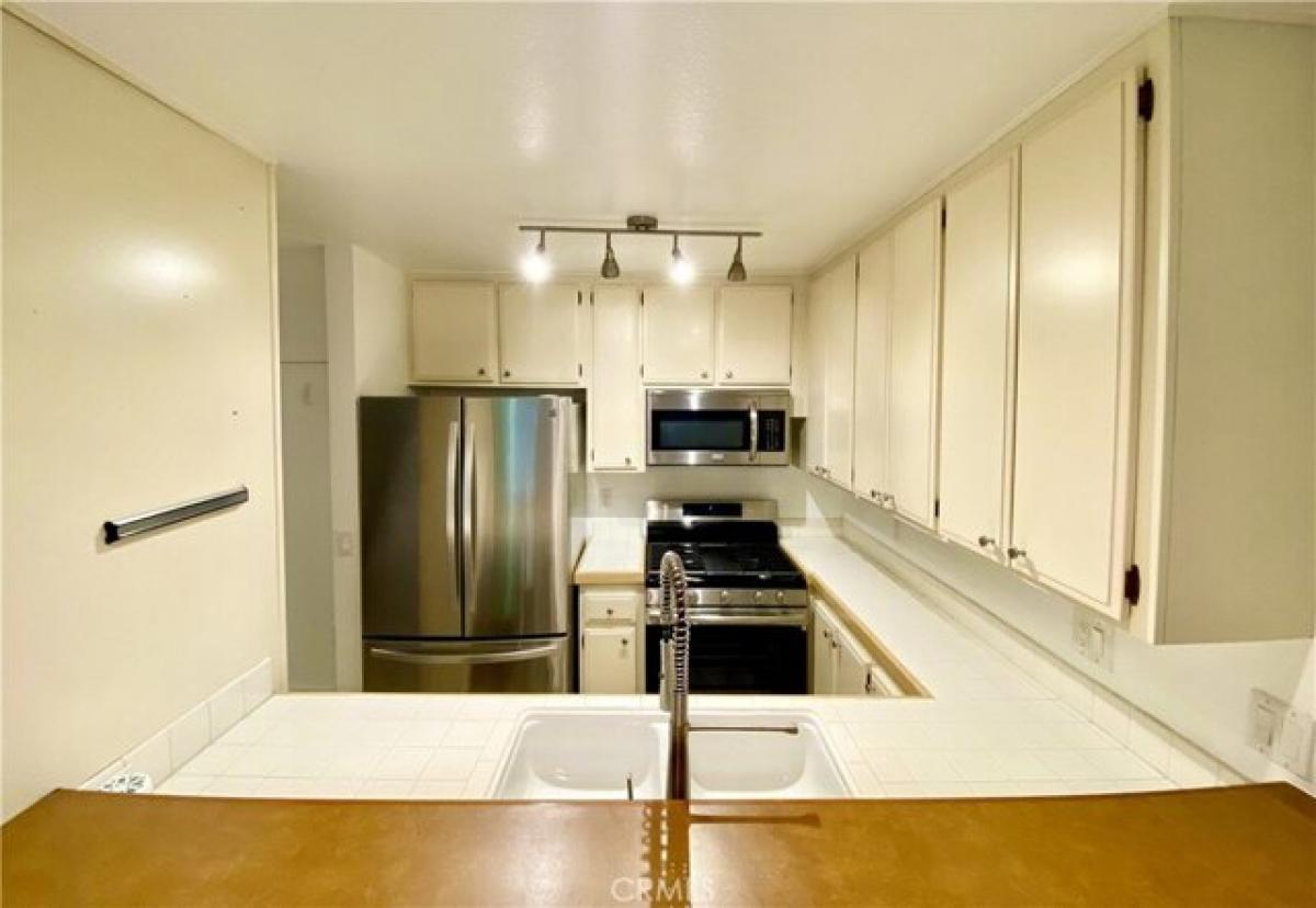 Studio in Orange, USA No. 376582