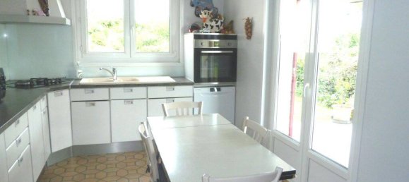 Casa de 3 dormitorios en Loire, France No. 355565 6