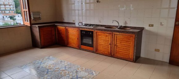 4 rooms Apartment in Palermo, Italy No. 52285 3