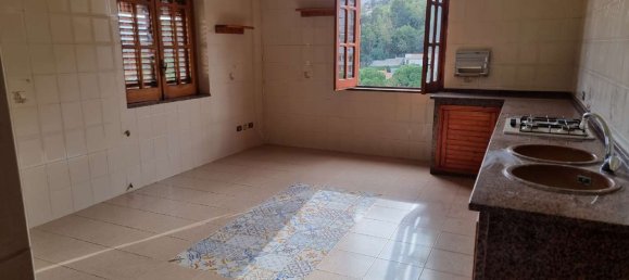 4 rooms Apartment in Palermo, Italy No. 52285 4