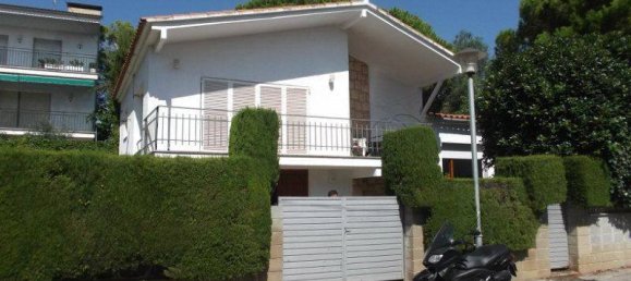 4 غرف نوم منزل في Coma-Ruga, Spain رقم 261 9