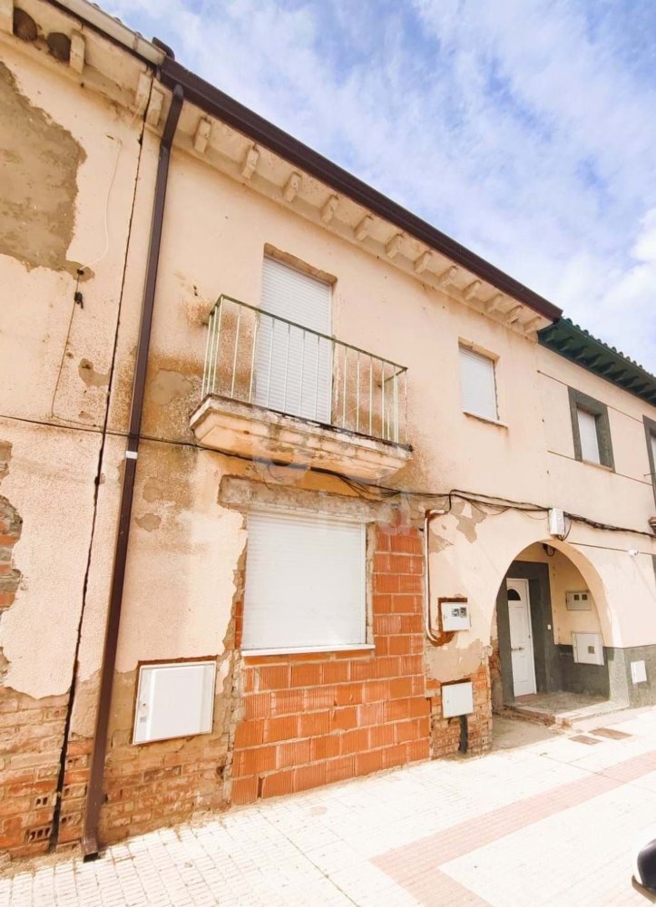 3 chambres Maison de ville à Valverde de la Virgen, Spain No. 242202