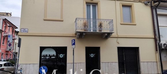 4 rooms Apartment in Viareggio, Italy No. 284843 2
