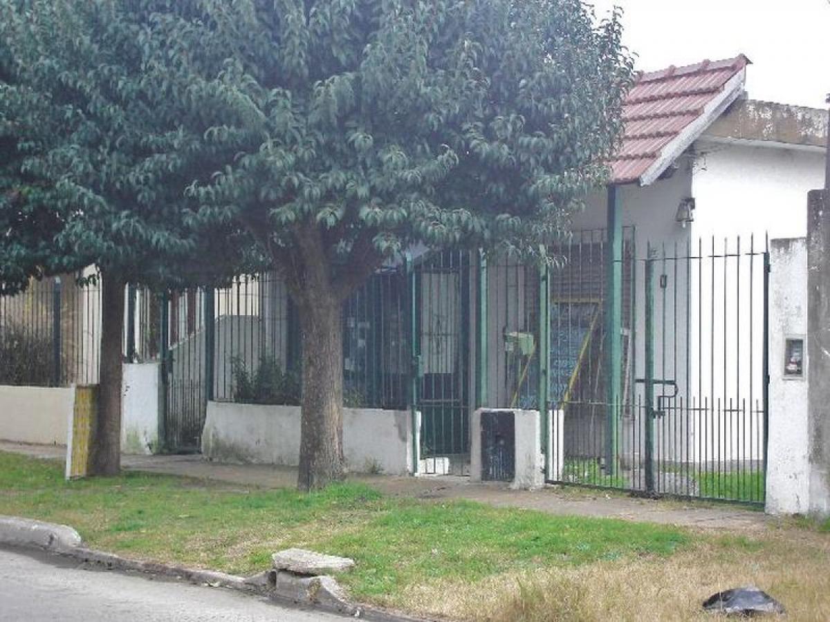 2 bedrooms House in Ituzaingo, Argentina No. 66260