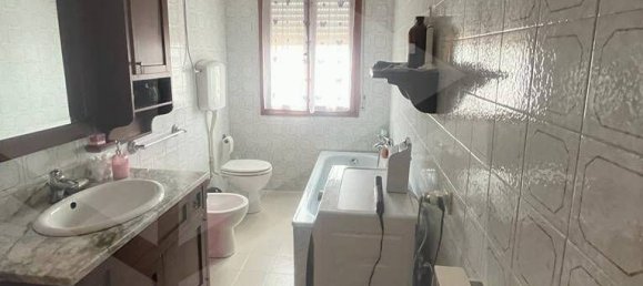 Apartamento de 3 habitaciónes en Fiorano Modenese, Italy No. 24761 9