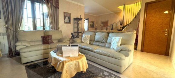 Вилла с 5 комнатами в Барлетта, Италия № 26636 4