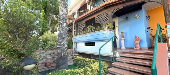 Вилла с 5 комнатами в Барлетта, Италия № 26636 3