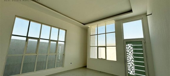 5 bedrooms Villa in Al Qusaidat, UAE No. 94533 6