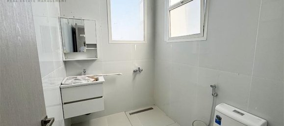 5 bedrooms Villa in Al Qusaidat, UAE No. 94533 18