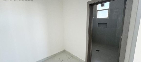 5 bedrooms Villa in Al Qusaidat, UAE No. 94533 16