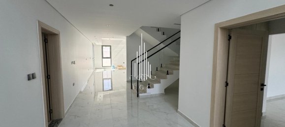 5 chambres Villa à Abu Dhabi, UAE No. 25471 7
