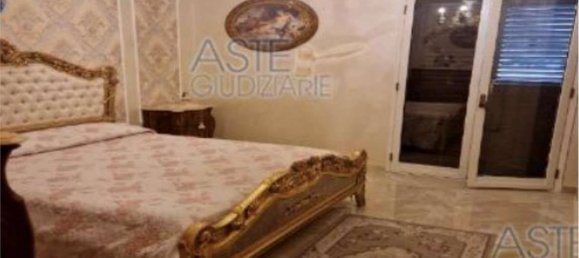 3 Schlafzimmer Wohnung in Catania, Italy, Nr. 220868 9