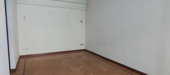 1 bedroom Apartment in Milan, Italy No. 313921 3