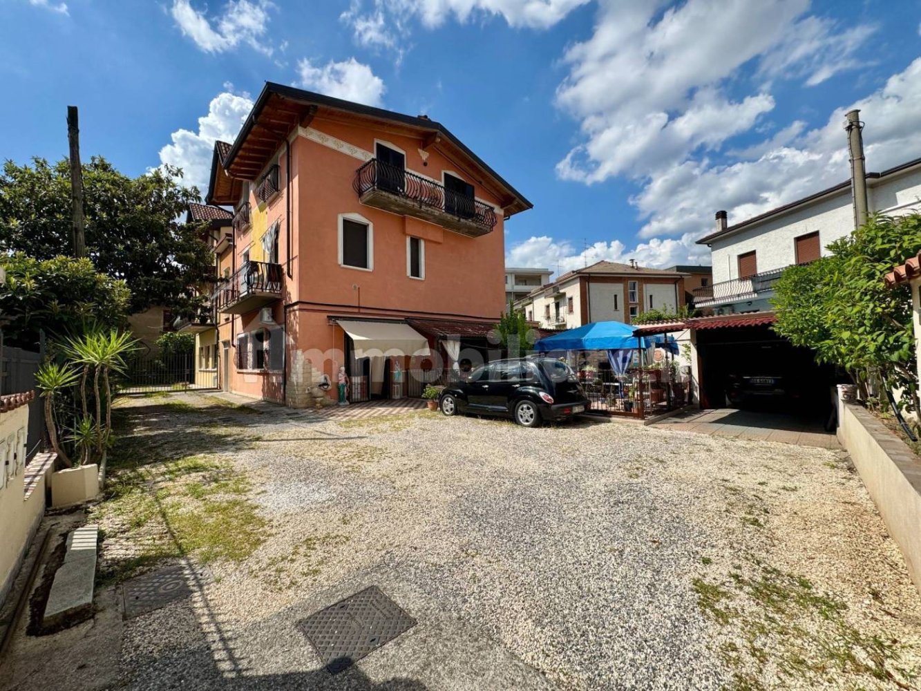 5 bedrooms House in Brescia, Italy No. 260695