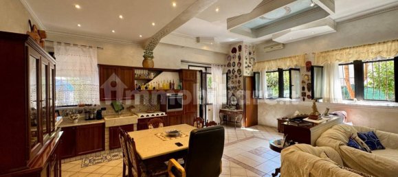 5 bedrooms House in Brescia, Italy No. 260695 9