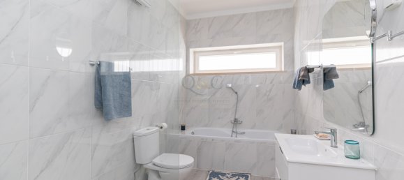 5 bedrooms Villa in Guia, Portugal No. 190473 28