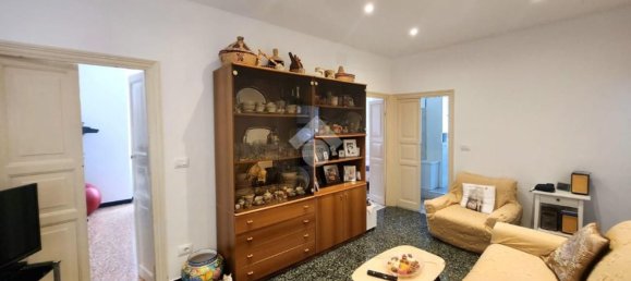 4-Zimmer Wohnung in Genoa, Italy, Nr. 155906 2