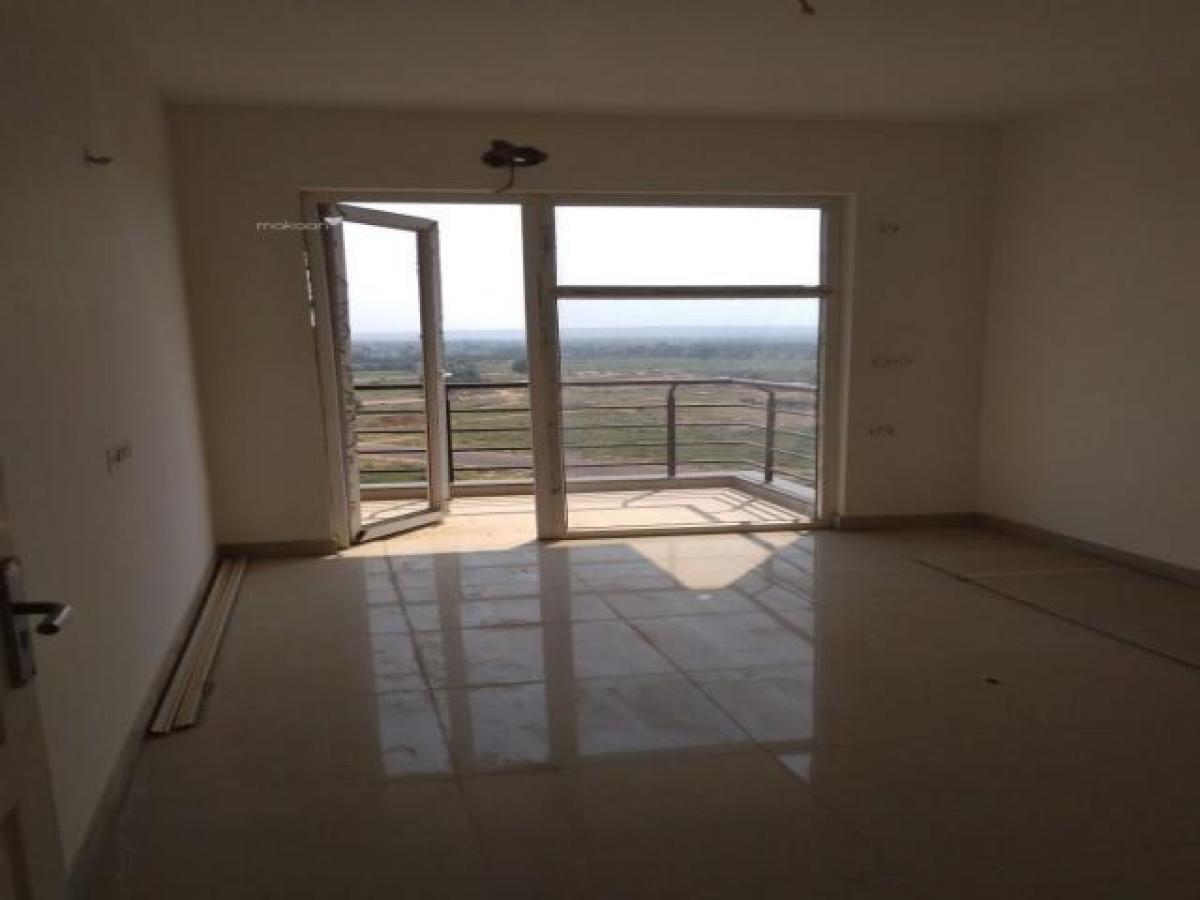 2 bedrooms House in Noida, India No. 65287