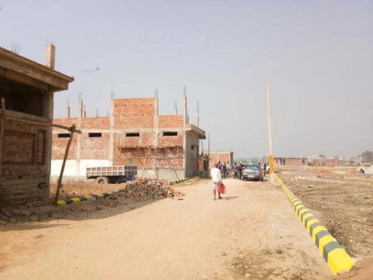  Land in Lucknow, India No. 30690