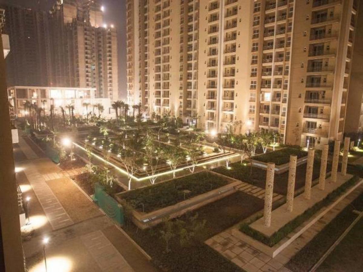 Casa de 3 dormitorios en Noida, India No. 9434