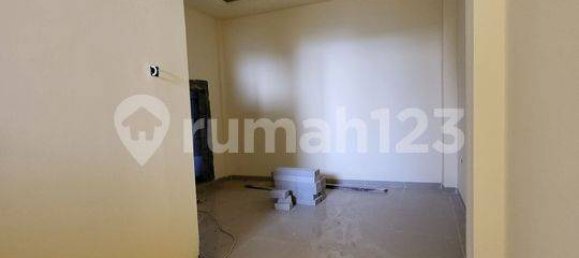 4 bedrooms House in Jakarta, Indonesia No. 1352 12