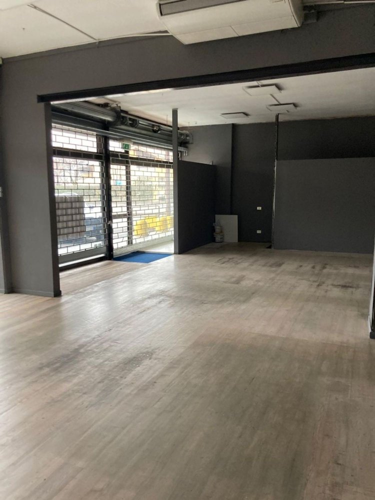 152m² Commercial property in Rezzato, Italy No. 391867