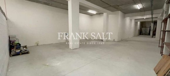 مستودع في Gzira, Malta رقم 13379 2