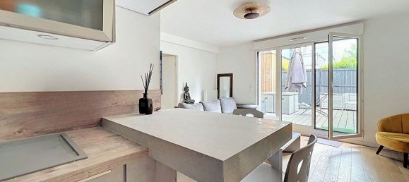 2 غرف نوم شقة في Suresnes, France رقم 141469 2