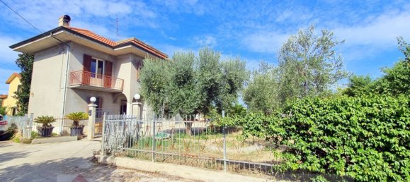 5-Zimmer Haus in Monteprandone, Italy, Nr. 227720 4