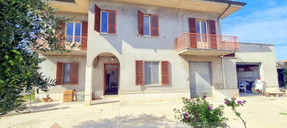 5-Zimmer Haus in Monteprandone, Italy, Nr. 227720 3