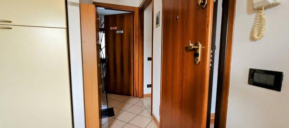 2 rooms Apartment in Vicenza, Italy No. 113800 3