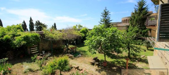 Квартира с 2 спальнями в Вольтерра, Италия № 216 4