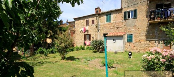 Квартира с 2 спальнями в Вольтерра, Италия № 216 3