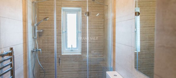 2 bedrooms Penthouse in Ta' Xbiex, Malta No. 9730 13