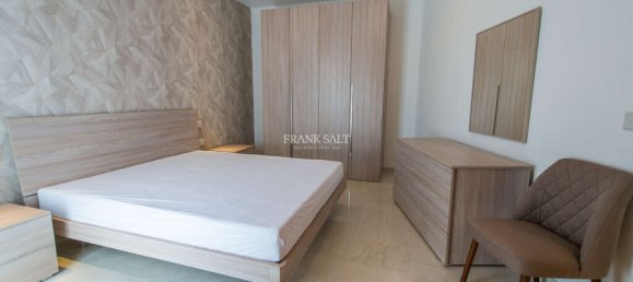 2 bedrooms Penthouse in Ta' Xbiex, Malta No. 9730 14