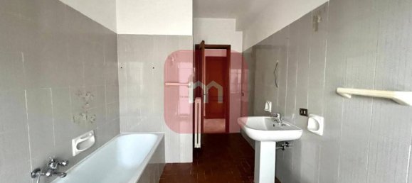 3 bedrooms Apartment in Frosinone, Italy No. 51606 12