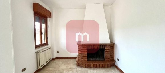 3 bedrooms Apartment in Frosinone, Italy No. 51606 3