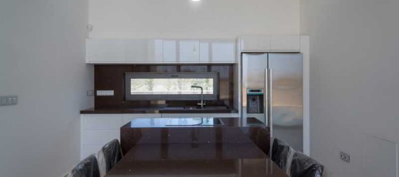 5 bedrooms Villa in Germasogeia, Cyprus No. 20995 16