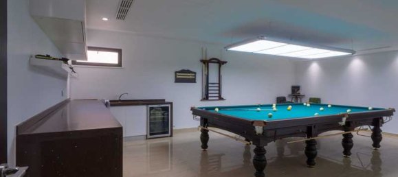 5 bedrooms Villa in Germasogeia, Cyprus No. 20995 12