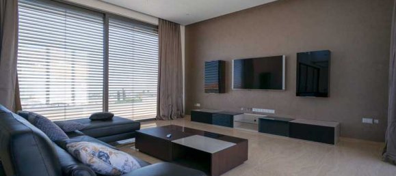 5 bedrooms Villa in Germasogeia, Cyprus No. 20995 9