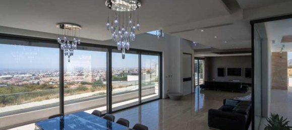 5 bedrooms Villa in Germasogeia, Cyprus No. 20995 7